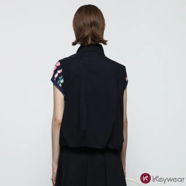 【KeyWear 奇威名品】經典時尚短款無袖背心