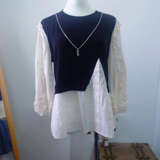 【YUTZUYA 優姿雅】銀鍊壓花黑白拼接層次上衣(七分袖/假兩件/可拆式配件/圓領/特色壓花)