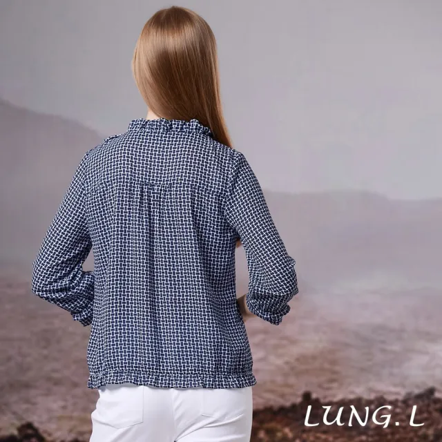 【LUNG.L 林佳樺】LT02A 藍白幾何格紋蝴蝶結領七分袖女裝上衣(秋冬新品)