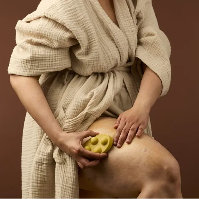 【LUSH 嵐舒】一起森巴舞組合(按摩芭x1+橢圓鐵盒x1/按摩油/咖啡因/蓖麻/可可)