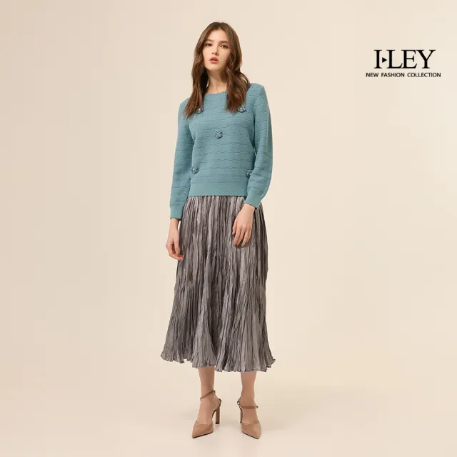 【ILEY 伊蕾】不規則壓褶光澤感長裙(銀；M-L；1253662304)