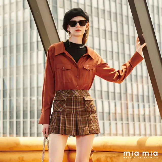 【mia mia】V字翻領貼袋緞面上衣