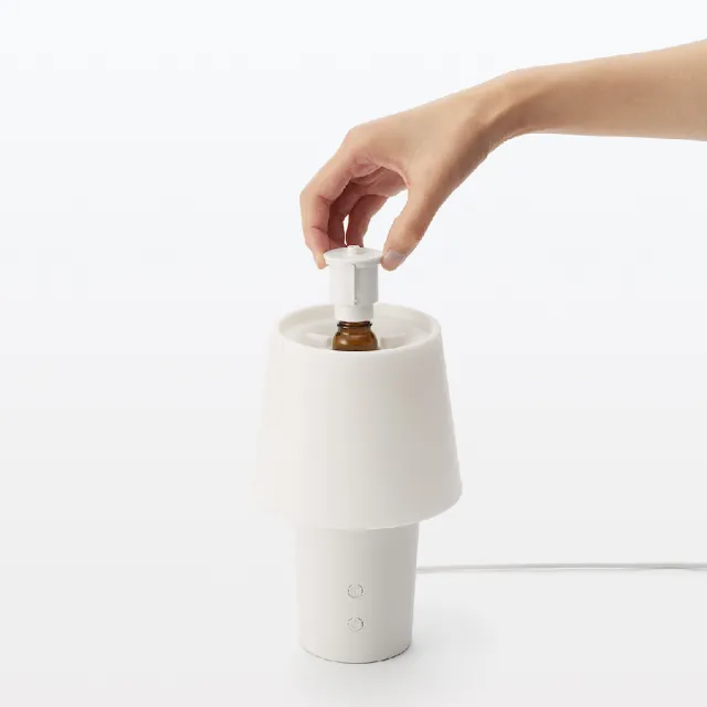 【MUJI 無印良品】無水香氛機+精油10ml/490元(日本扁柏 佛手柑 薄荷胡椒 薰衣草 茶樹)