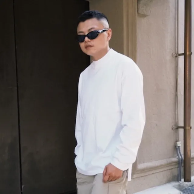 【AMERO】男女款 半高領長袖薄T(男女款 半高領長袖薄T 袖口螺紋 前短後長開衩)