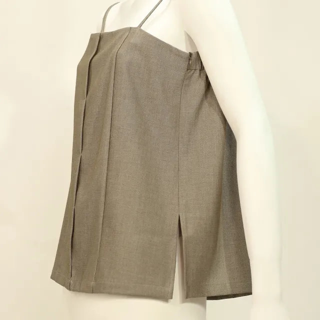 【ILEY 伊蕾】立體多片剪裁開衩縲縈短背心(卡其；M-XL；1253713007)