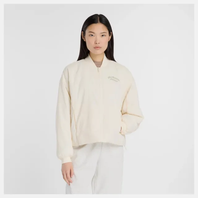 【NEW BALANCE】外套 女 運動風衣外套 棒球外套 米白 WJ53502PEF