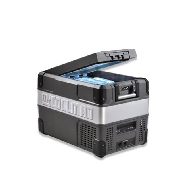 MYCOOLMAN CCP30 越野級行動冰箱,容量30公升,適合戶外露營、越野旅行使用。配備便利握把設計,輕鬆搬運冰鮮食材。中國製造,耐用可靠,保持食物新鮮長達數小時。理想的行動冰箱選擇,讓您的冒險之旅更輕鬆舒適。 MYCOOLMAN CCP30