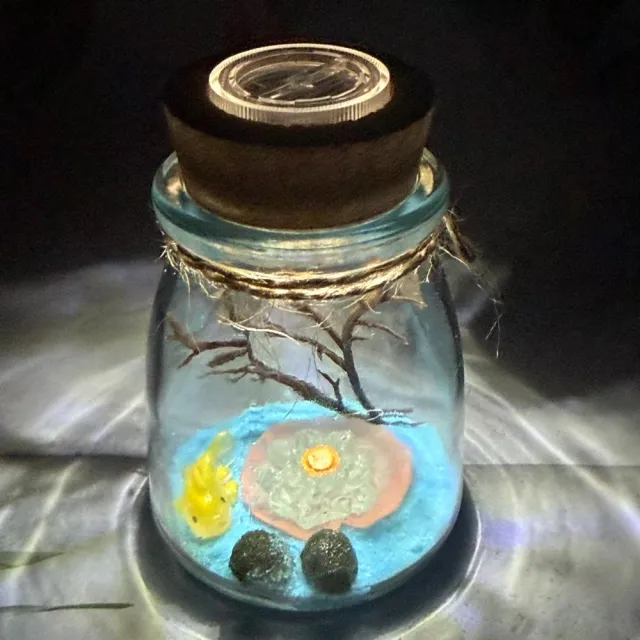 【A-ONE 匯旺】黃鯉魚+夜光荷花荷葉 綠藻球瓶 含2顆綠藻 白光LED 150ml布丁杯 DIY小森林生態水草盆栽（其他規格）