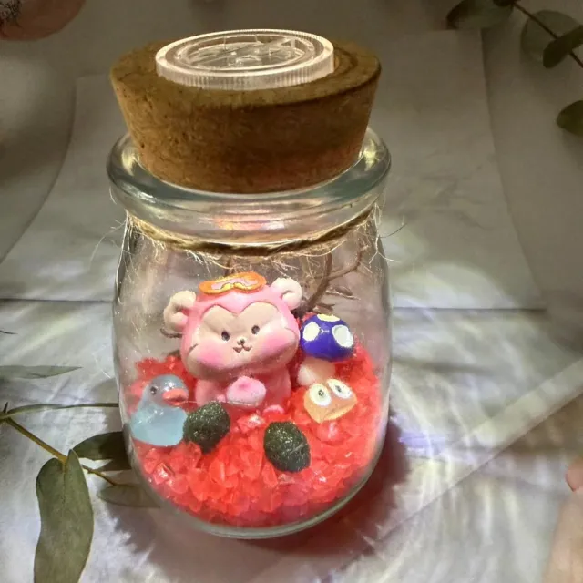 【A-ONE 匯旺】十二生肖 猴 生態水草瓶 含2顆綠藻 白光LED 150ml布丁杯 DIY禮物瓶 綠藻球微景觀