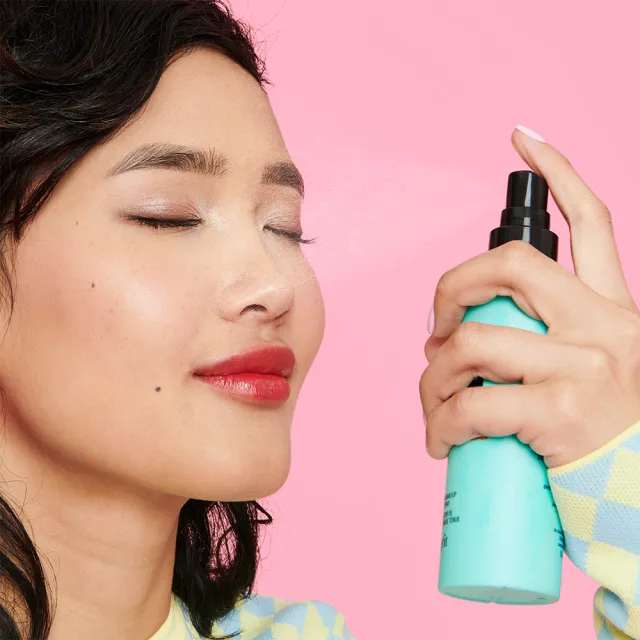 【benefit 貝玲妃】嘖嘖稱齊無油慮定妝噴霧 120ml(極細噴霧)
