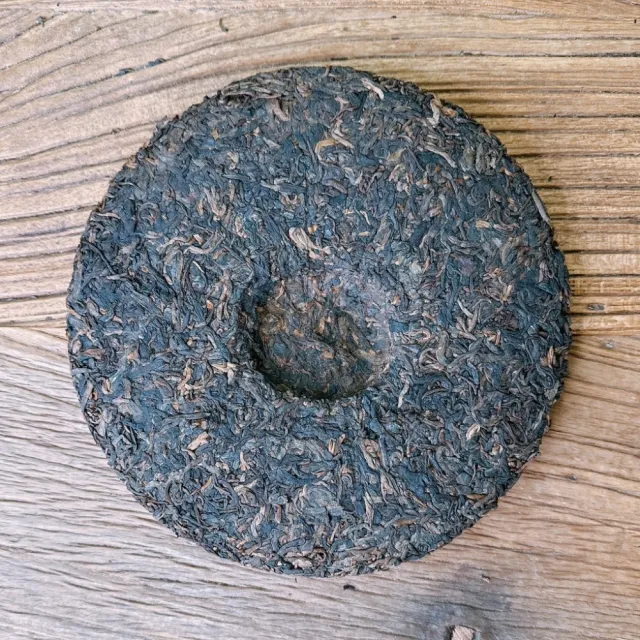 【茶韻】普洱茶2010年大益黃金歲月70週年廠慶紀念熟餅357g/餅 茶葉禮盒(熟茶/附茶樣10g.收藏盒x1)(中秋禮盒