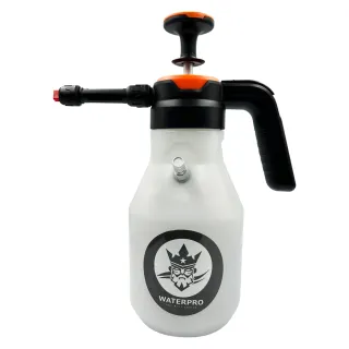 【WATERPRO】氣嘴手持泡沫噴壺 2L(車用洗車噴壺｜氣壓式噴壺｜高壓噴壺｜洗車噴瓶)
