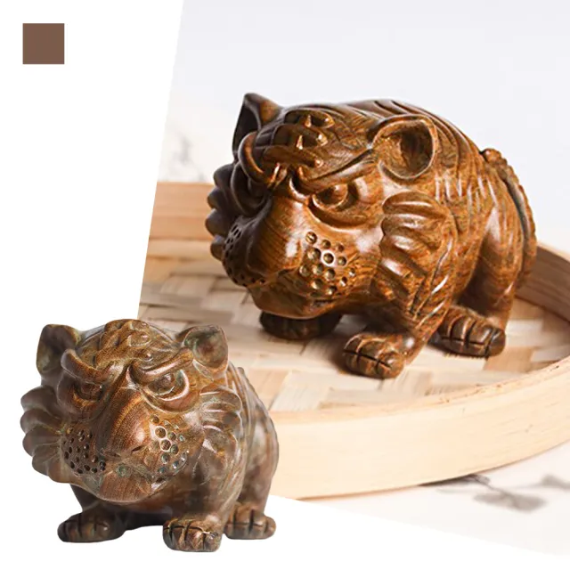 【MoonDy】擺件 裝飾品 老虎木雕 綠檀木工藝品 桌面裝飾 原木工藝品 家居擺飾 檀木擺設 招財老虎擺件