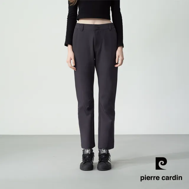 【pierre cardin 皮爾卡登】網路獨家 女款 戶外防風防潑水軟殼休閒褲-深灰色(8255885-97)