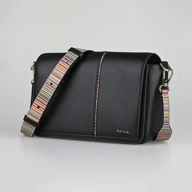 【Paul Smith】PAUL SMITH 燙金字LOGO牛皮拼小牛皮條紋背帶吸釦式斜背包(黑)