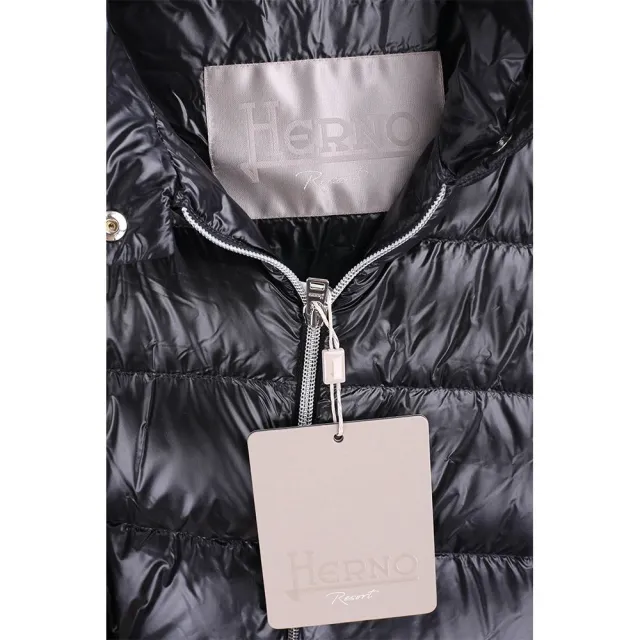 【HERNO】RESORT 黑色連帽 羽絨外套 輕量防潑水-女款(羽絨衣 功能性外套 防水 義大利頂級羽絨)