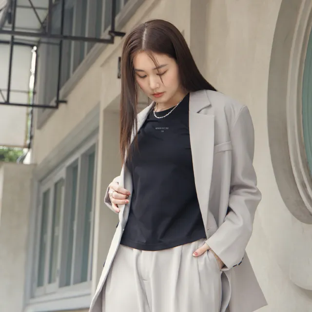 【M：MINb】：lue側開衩寬鬆涼感微短T恤(黑色/中大尺碼女裝/大尺碼上衣/涼感)