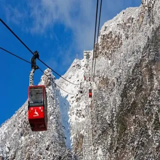 【喜鴻假期】【高雄出發．冬遊經典北陸６日】御在所樹冰、銀雪合掌村、玩雪趣、百萬燈海、高山老街