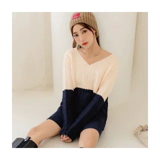 【OB 嚴選】QQ毛衣V領撞色麻花針織上衣 《FA2576》