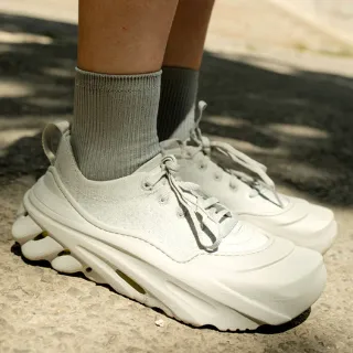 【Crocs】中性鞋 Echo Surge 波波光束運動鞋(210079-0LG/210079-1OR)