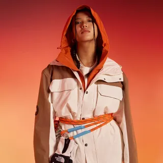 【The North Face 官方旗艦】北面男款米棕拼接DryVent防水透氣衝鋒衣｜8CAW95R(外套)