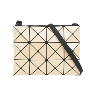 【ISSEY MIYAKE 三宅一生】BAO BAO LUCENT 3X4 金屬亮面斜背包(米色)