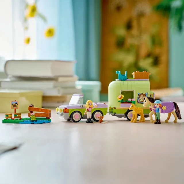 【LEGO 樂高】Friends 42695 馬兒和幼馬拖車(玩具車 扮家家酒 積木 玩具)