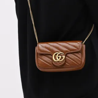 【GUCCI 古馳】Marmont MINI 經典雙G山字絎縫紋三用斜背包鍊包(焦糖棕)