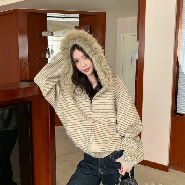 【AS 梨卡】女裝 大衣 外套 保暖 連帽外套 復古條紋外套 冬天外套 加厚保暖 VG1519(連帽外套 復古條紋外套)