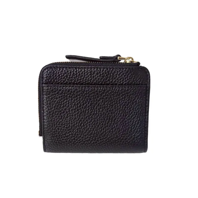【MARC BY MARC JACOBS】MARC JACOBS 新款荔枝紋白字LOGO牛皮扣式短夾黑色(七夕情人節)