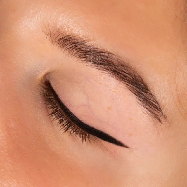 【CHARLOTTE BIO】有機眼線液 Felt Tip Eyeliner 柔滑精準 自然描繪 黑色 棕色(4ml)