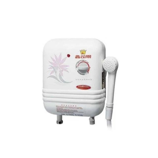 鑫司 KS-A8L 電動瞬熱式熱水器，專為屋內設計，提供即時熱水供應，高效能電動運作，無需等待。適用於日常家庭使用，保固期1年，依原廠官網公告為主。安裝簡易，節能環保，是理想的熱水器選擇。