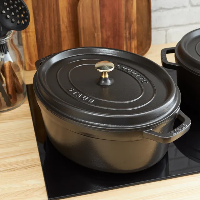 【法國Staub】橢圓琺瑯鑄鐵鍋23cm-2.35L/新舊包裝隨機出貨(德國雙人牌集團官方直營)