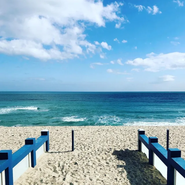 【白宮行館沙灘渡假村】露臺直通沙灘-奢華海景家庭房含早(無敵海景+美肌溫泉+獨立車庫)