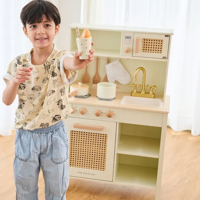 【woet by New Classic Toys】陽光小主廚木製廚房玩具（含配件9件）