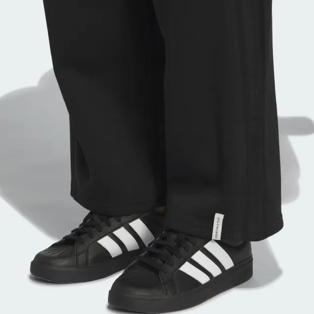 【adidas 愛迪達】ES+ 3S SWT PNT 女款 全黑 寬版 休閒褲 穿搭 KF8244