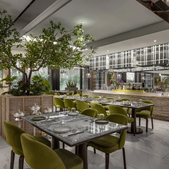 【板橋凱撒大飯店】蓮花餐廳平日週一至週二單點吃到飽午或晚餐券(週日+220)