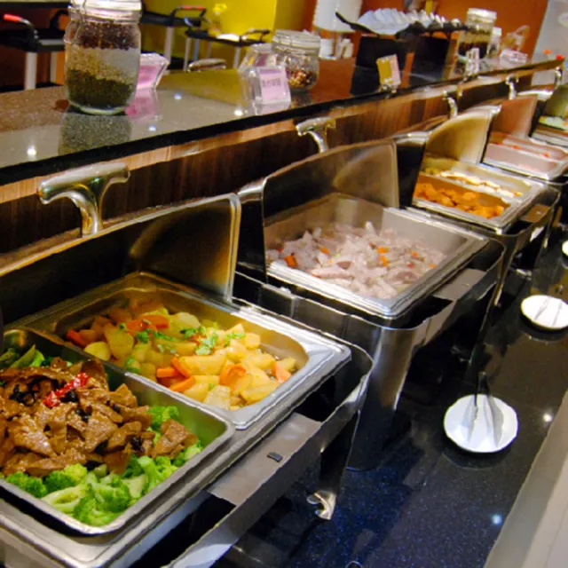 【桃園蜜月世紀大飯店】假日不加價!精緻雙人房一泊一食