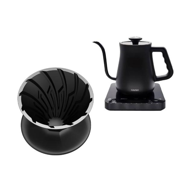 HARIO EKA-65-TW 咖啡機配件，採用優質304不鏽鋼材質，臺灣原產地製造，尺寸約長28×寬18×高22公分，重量約1540g，容量1-2L，適合通用機型。提供白色系與黑色系選擇，耐用實用，完美適用於咖啡愛好者日常沖泡，提升您的咖啡體驗。