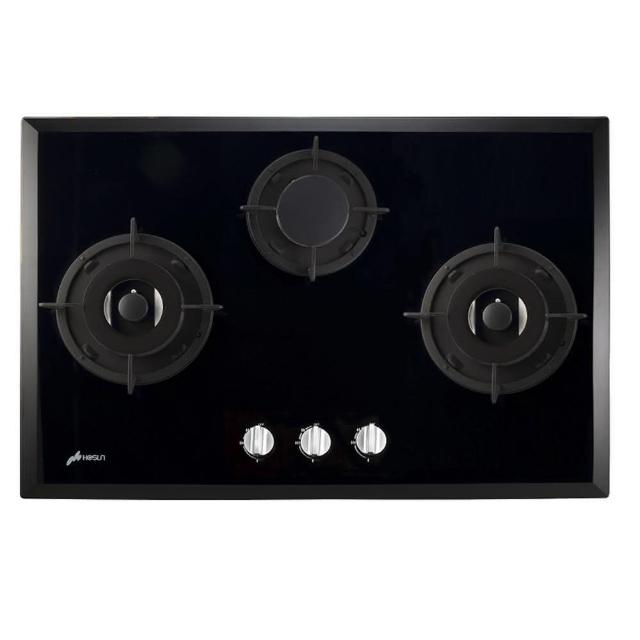 豪山牌 SB-3208-LPG 三口傳統瓦斯爐，採用耐熱強化玻璃爐臺與優質爐頭材質，尺寸885x525x110mm，電子連續點火設計方便使用，瓦斯消耗量11~12kW，能源效率第二級，BSMI許可R51155，1年保固，標準安裝適用家庭廚房，提供安全高效的烹飪體驗。