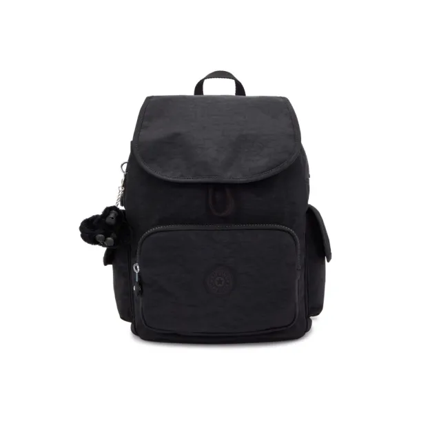 【KIPLING】『猴子包』曜岩黑品牌經典圓標拉鍊掀蓋後背包-CITY PACK S