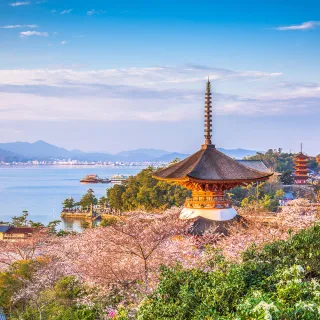 【喜鴻假期】★四國小豆島５日★高知星野OMO7、小豆島魔女宅急便、大步危溪谷遊船趣、神隱少女油屋