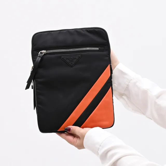 【PRADA 普拉達】簡約三角LOGO偽三角斜線尼龍平板收納包手拿包(黑)