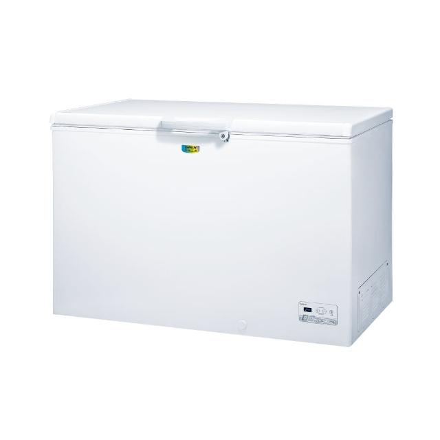 SANLUX臺灣三洋 SCF-V390GE 388L 變頻單門冰箱，採用上掀式設計，白色系外觀簡約時尚，尺寸寬1260 x 深765 x 高895 mm，適合小型家庭或商用使用。支援110V/60Hz電壓，變頻馬達提供穩定效能，全機保固1年、壓縮機保固2年，含基本安裝服務。301-599公升容量區間，實際388L大空間，高效冷凍儲存新鮮食材，是理想的家用冰箱選擇。