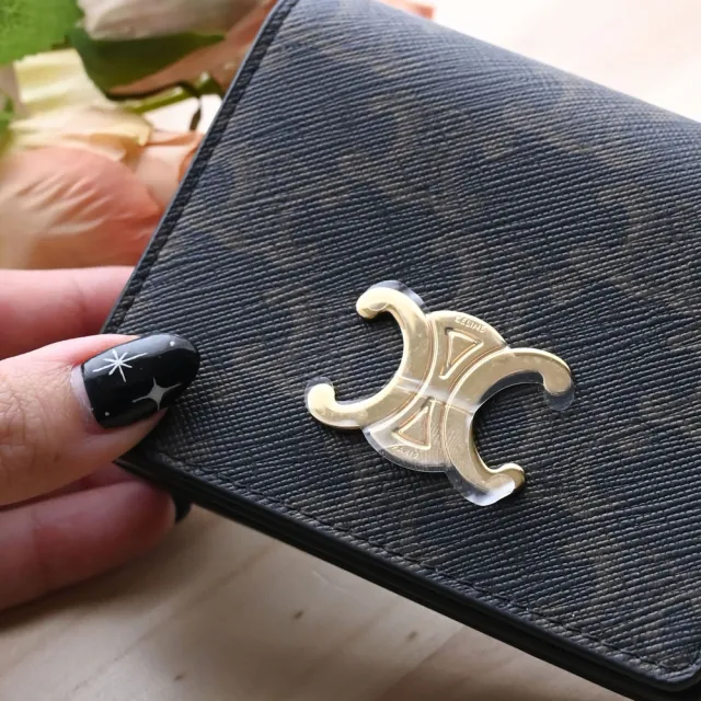 【CELINE】TRIOMPHE COMPACT 經典LOGO印花信用卡證件名片零錢包(深咖)