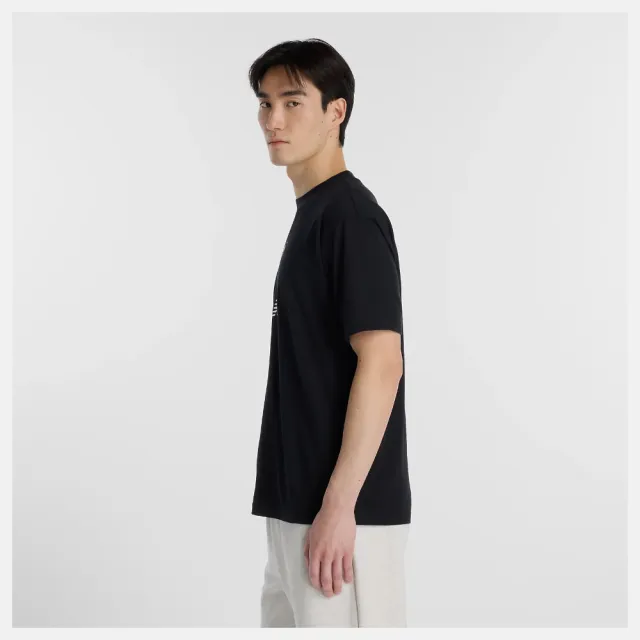 【NEW BALANCE】NB 短袖上衣 男 訓練 慢跑 美規 黑 MT61V7X5BK