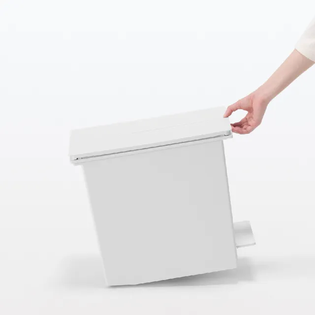 【MUJI 無印良品】PP垃圾桶/腳踏式/小/20L袋用 約寬22.5x深43x高37.3cm(上蓋開啟時:高47.3cm)