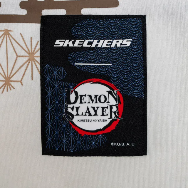 【SKECHERS】鬼滅之刃聯名_禰豆子竹節木箱款 短袖上衣 (SL325U529-00QF)
