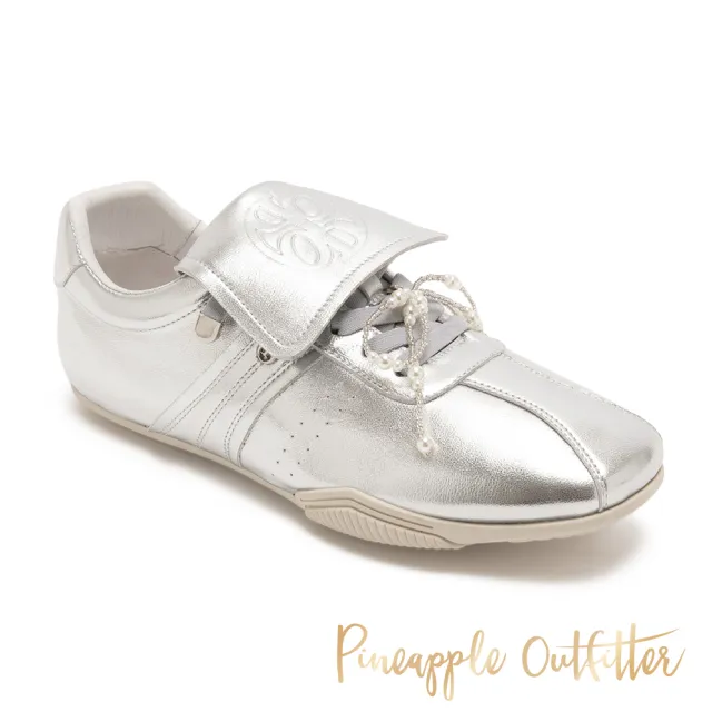 【Pineapple Outfitter】城市鞋舌珍珠綁帶德訓鞋KASSA(銀色)