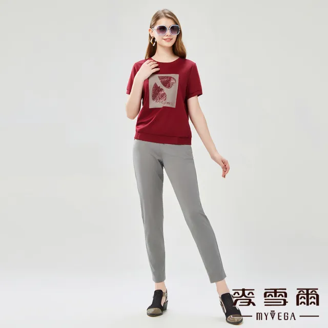 【MYVEGA 麥雪爾】水鑽葉片鬆緊下擺短袖上衣-暗紅